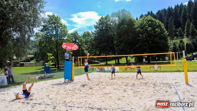 Zdjęcie w galerii na portalu naszraciborz.pl: II miejsce pary plażowej KS AZS Rafako Racibórz w Półfinałach Mistrzostw Polski Kadetów wiadomości z regionu