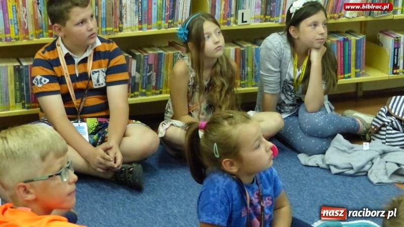 Zdjęcie w galerii na portalu naszraciborz.pl: Lato z biblioteką: uczestnicy świętowali Dzień Kota  wiadomości z regionu