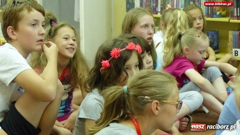 Zdjęcie w galerii na portalu naszraciborz.pl: Lato z biblioteką: uczestnicy świętowali Dzień Kota  wiadomości z regionu