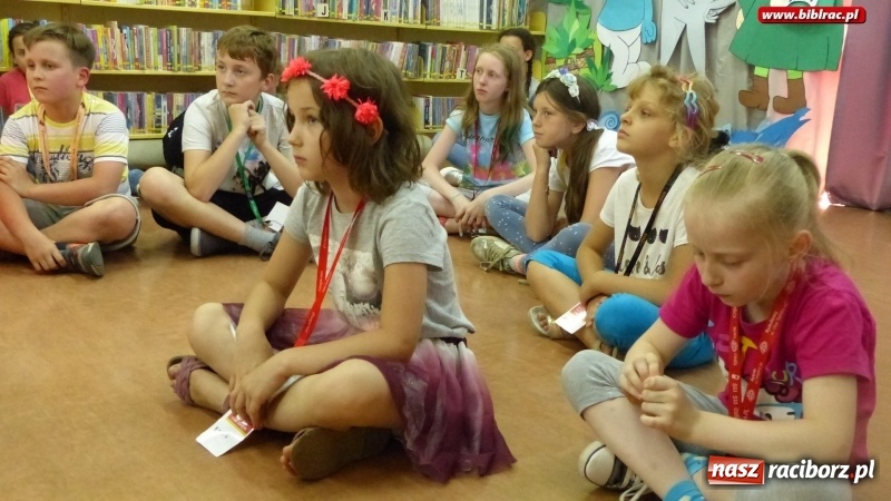 Zdjęcie w galerii na portalu naszraciborz.pl: Lato z biblioteką: uczestnicy świętowali Dzień Kota  wiadomości z regionu