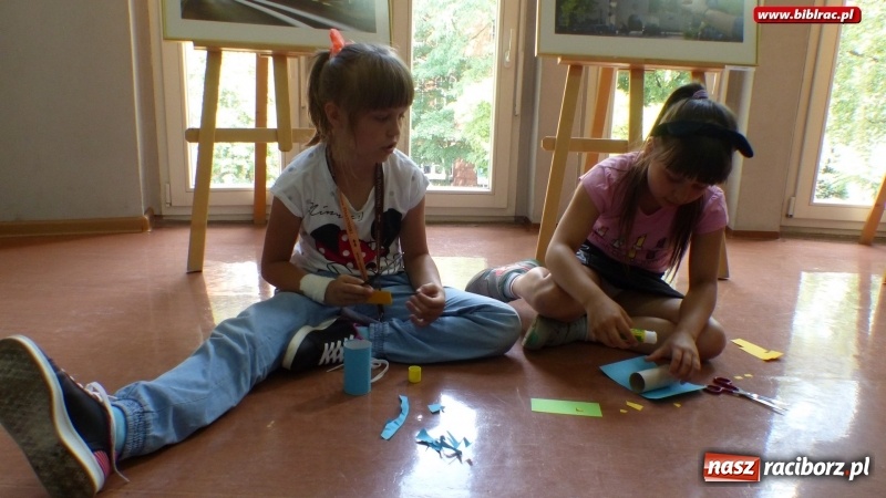 Zdjęcie w galerii na portalu naszraciborz.pl: Lato z biblioteką: uczestnicy świętowali Dzień Kota  wiadomości z regionu