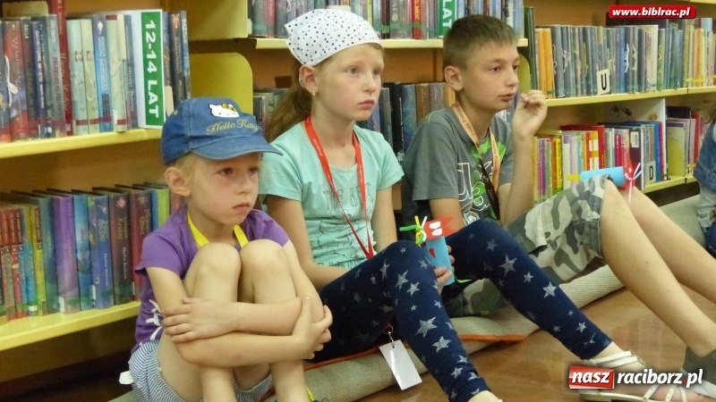 Zdjęcie w galerii na portalu naszraciborz.pl: Lato z biblioteką: uczestnicy świętowali Dzień Kota  wiadomości z regionu