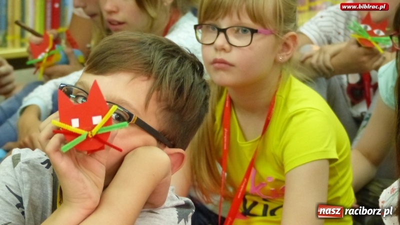 Zdjęcie w galerii na portalu naszraciborz.pl: Lato z biblioteką: uczestnicy świętowali Dzień Kota  wiadomości z regionu