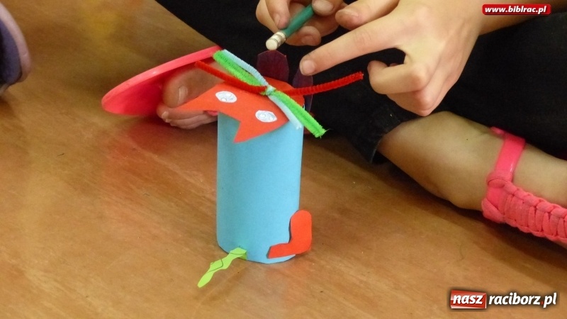 Zdjęcie w galerii na portalu naszraciborz.pl: Lato z biblioteką: uczestnicy świętowali Dzień Kota  wiadomości z regionu