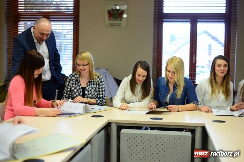 Zdjęcie w galerii na portalu naszraciborz.pl: Trwa drugi nabór do PWSZ w Raciborzu wiadomości z regionu