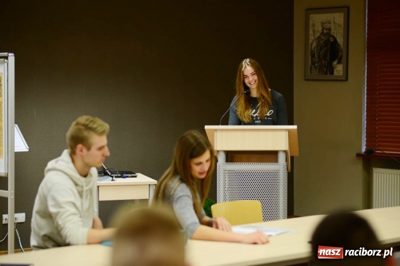 Zdjęcie w galerii na portalu naszraciborz.pl: Trwa drugi nabór do PWSZ w Raciborzu wiadomości z regionu