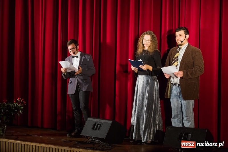 Zdjęcie w galerii na portalu naszraciborz.pl: Spektakl Irrealis przerwany przez nawałnicę wiadomości z regionu