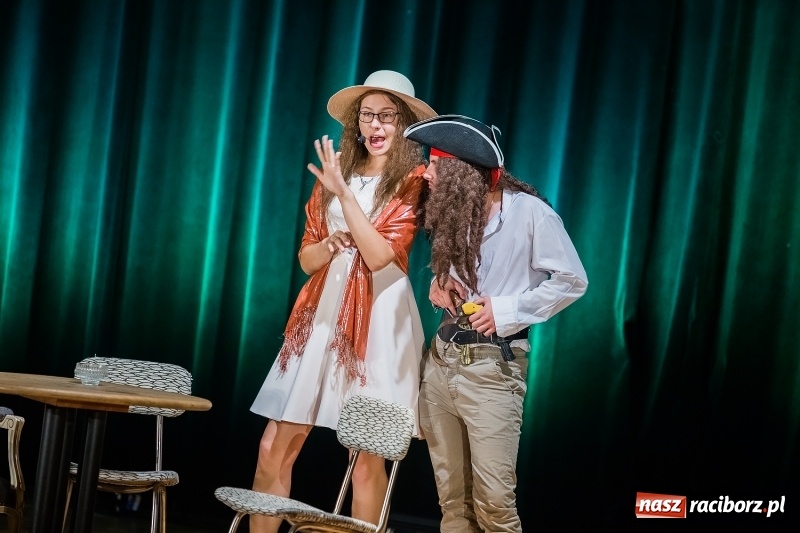 Zdjęcie w galerii na portalu naszraciborz.pl: Spektakl Irrealis przerwany przez nawałnicę wiadomości z regionu