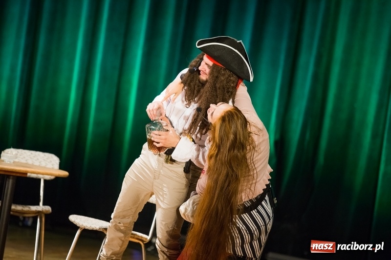 Zdjęcie w galerii na portalu naszraciborz.pl: Spektakl Irrealis przerwany przez nawałnicę wiadomości z regionu