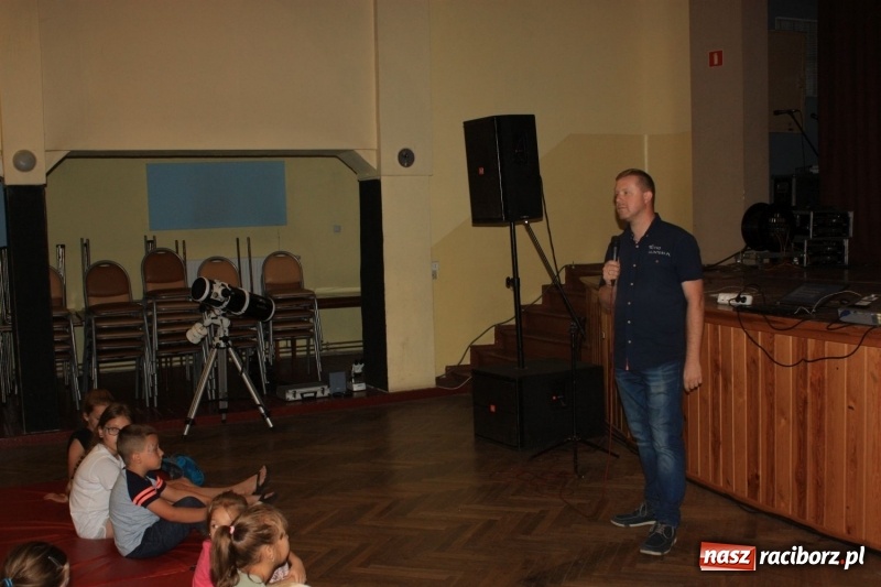 Zdjęcie w galerii na portalu naszraciborz.pl: Kosmiczne rozpoczęcie wakacji w krzanowickim domu kultury  wiadomości z regionu