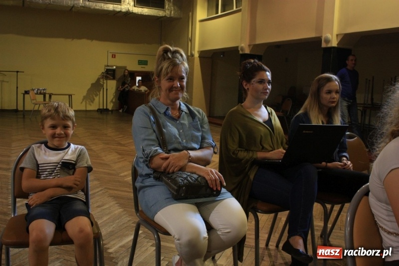 Zdjęcie w galerii na portalu naszraciborz.pl: Kosmiczne rozpoczęcie wakacji w krzanowickim domu kultury  wiadomości z regionu