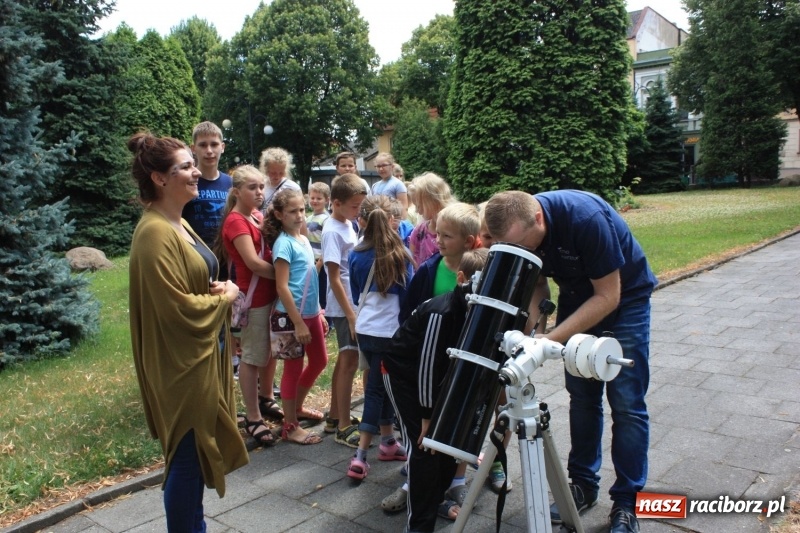 Zdjęcie w galerii na portalu naszraciborz.pl: Kosmiczne rozpoczęcie wakacji w krzanowickim domu kultury  wiadomości z regionu