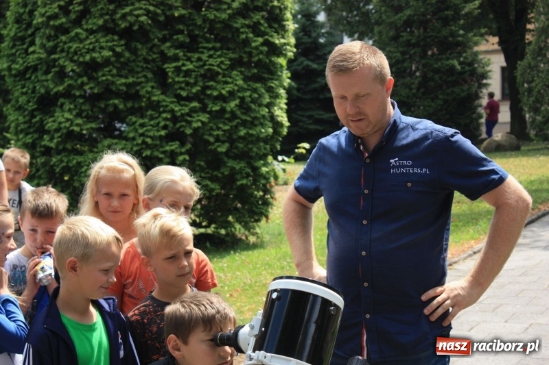 Zdjęcie w galerii na portalu naszraciborz.pl: Kosmiczne rozpoczęcie wakacji w krzanowickim domu kultury  wiadomości z regionu