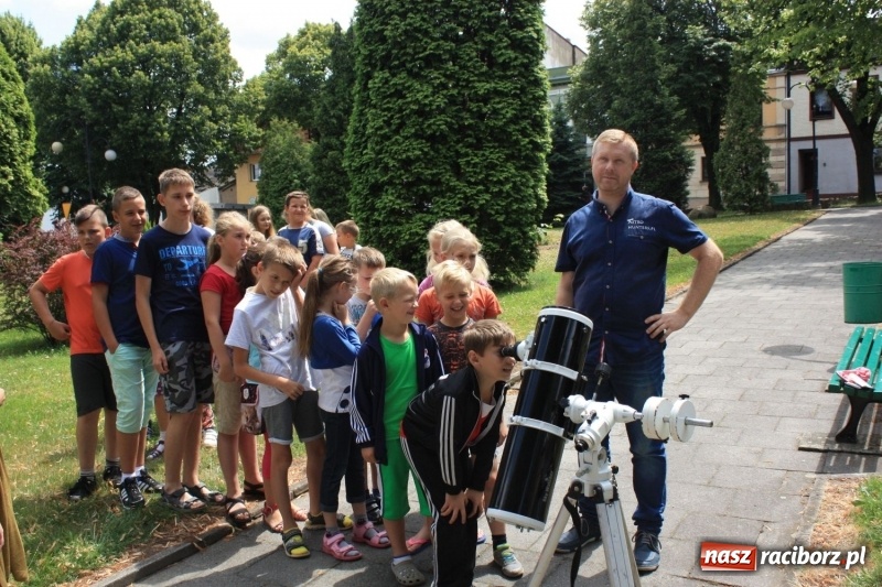 Zdjęcie w galerii na portalu naszraciborz.pl: Kosmiczne rozpoczęcie wakacji w krzanowickim domu kultury  wiadomości z regionu