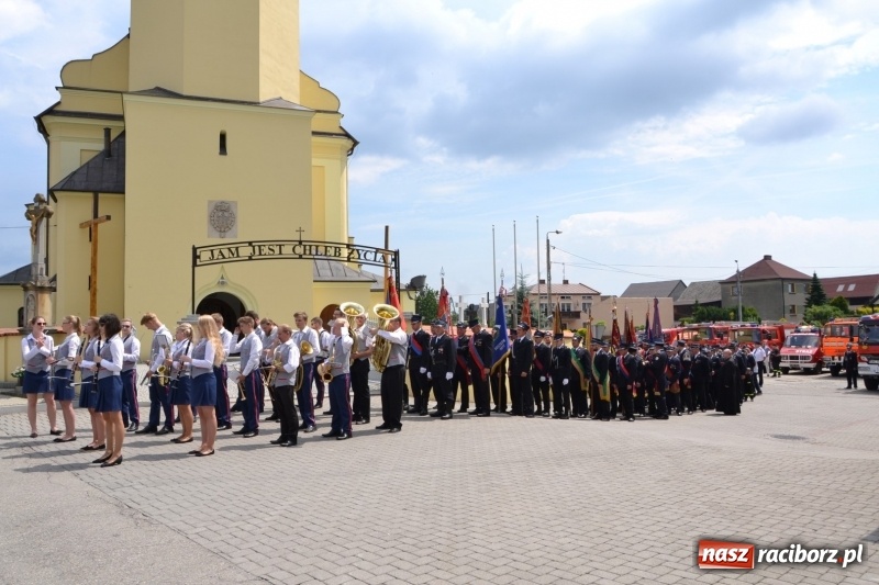 Zdjęcie w galerii na portalu naszraciborz.pl: Bogu na chwałę, ludziom na ratunek – jubileusz 110-lecia OSP w Krzyżanowicach wiadomości z regionu