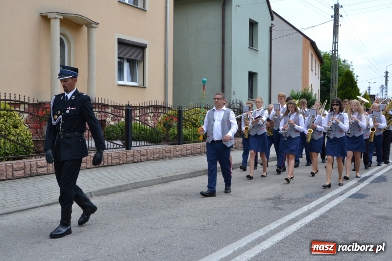 Zdjęcie w galerii na portalu naszraciborz.pl: Bogu na chwałę, ludziom na ratunek – jubileusz 110-lecia OSP w Krzyżanowicach wiadomości z regionu