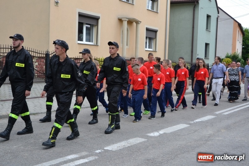 Zdjęcie w galerii na portalu naszraciborz.pl: Bogu na chwałę, ludziom na ratunek – jubileusz 110-lecia OSP w Krzyżanowicach wiadomości z regionu