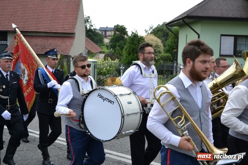 Zdjęcie w galerii na portalu naszraciborz.pl: Bogu na chwałę, ludziom na ratunek – jubileusz 110-lecia OSP w Krzyżanowicach wiadomości z regionu