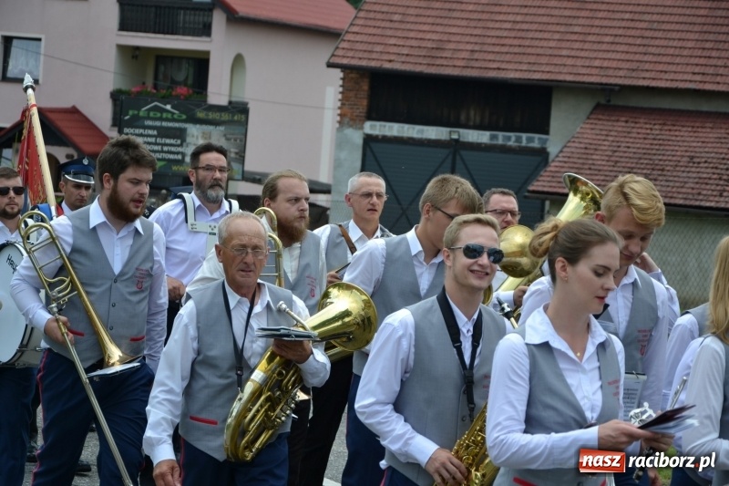 Zdjęcie w galerii na portalu naszraciborz.pl: Bogu na chwałę, ludziom na ratunek – jubileusz 110-lecia OSP w Krzyżanowicach wiadomości z regionu