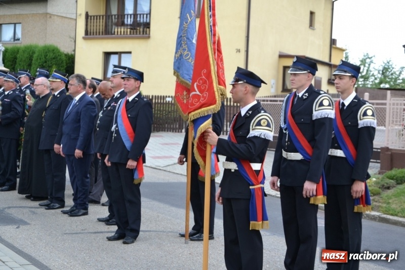 Zdjęcie w galerii na portalu naszraciborz.pl: Bogu na chwałę, ludziom na ratunek – jubileusz 110-lecia OSP w Krzyżanowicach wiadomości z regionu