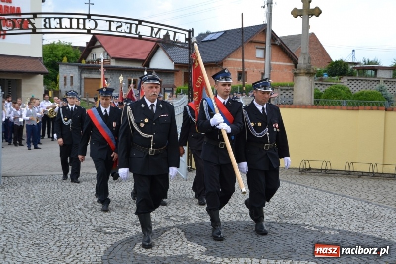 Zdjęcie w galerii na portalu naszraciborz.pl: Bogu na chwałę, ludziom na ratunek – jubileusz 110-lecia OSP w Krzyżanowicach wiadomości z regionu