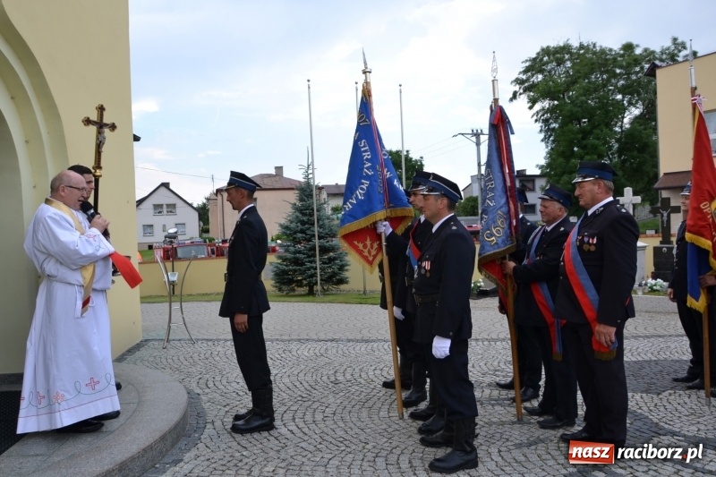 Zdjęcie w galerii na portalu naszraciborz.pl: Bogu na chwałę, ludziom na ratunek – jubileusz 110-lecia OSP w Krzyżanowicach wiadomości z regionu