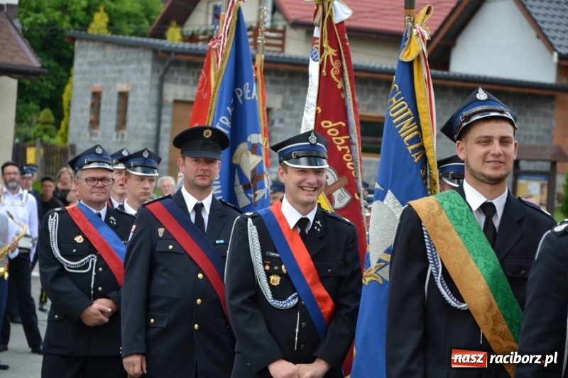 Zdjęcie w galerii na portalu naszraciborz.pl: Bogu na chwałę, ludziom na ratunek – jubileusz 110-lecia OSP w Krzyżanowicach wiadomości z regionu