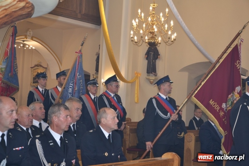 Zdjęcie w galerii na portalu naszraciborz.pl: Bogu na chwałę, ludziom na ratunek – jubileusz 110-lecia OSP w Krzyżanowicach wiadomości z regionu