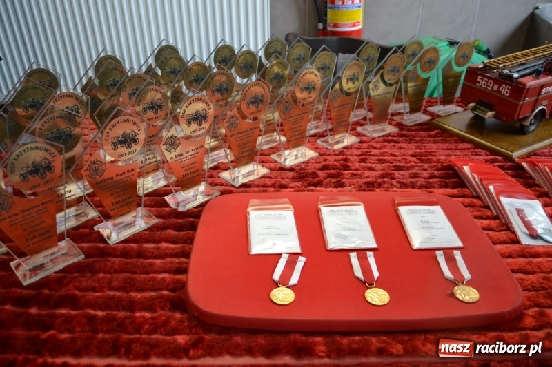 Zdjęcie w galerii na portalu naszraciborz.pl: Bogu na chwałę, ludziom na ratunek – jubileusz 110-lecia OSP w Krzyżanowicach wiadomości z regionu