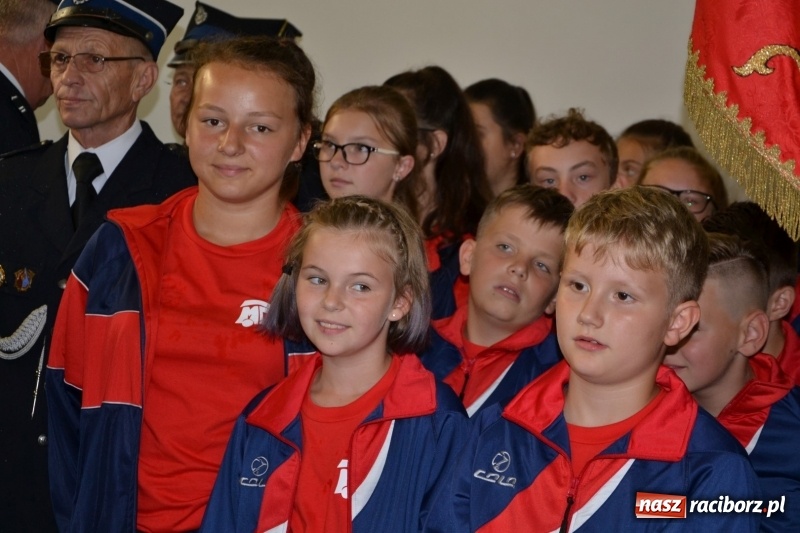 Zdjęcie w galerii na portalu naszraciborz.pl: Bogu na chwałę, ludziom na ratunek – jubileusz 110-lecia OSP w Krzyżanowicach wiadomości z regionu