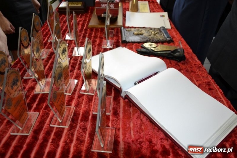 Zdjęcie w galerii na portalu naszraciborz.pl: Bogu na chwałę, ludziom na ratunek – jubileusz 110-lecia OSP w Krzyżanowicach wiadomości z regionu