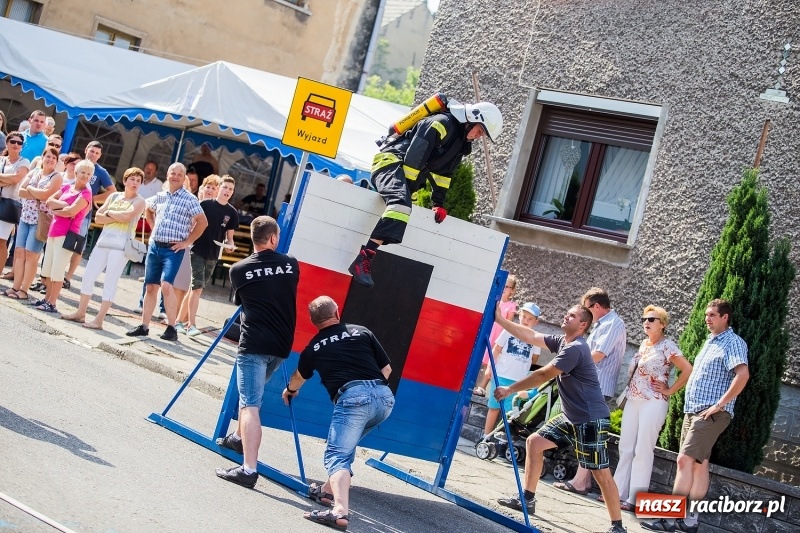 Zdjęcie w galerii na portalu naszraciborz.pl: Żelazny jak strażak w Krzanowicach. Patryk Wyglenda z pucharem prezesa OSP Krzanowice wiadomości z regionu