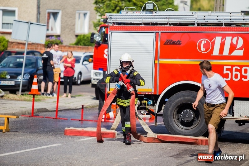 Zdjęcie w galerii na portalu naszraciborz.pl: Żelazny jak strażak w Krzanowicach. Patryk Wyglenda z pucharem prezesa OSP Krzanowice wiadomości z regionu