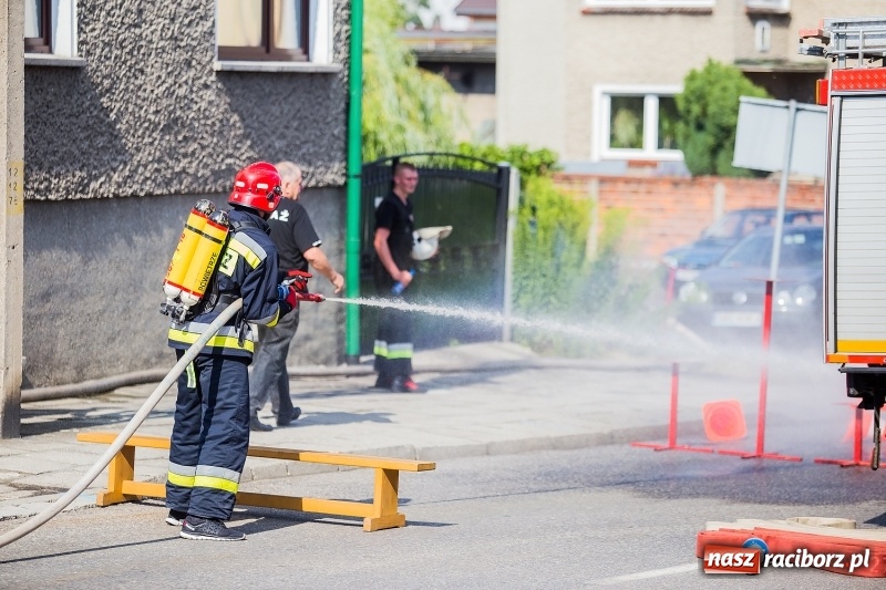 Zdjęcie w galerii na portalu naszraciborz.pl: Żelazny jak strażak w Krzanowicach. Patryk Wyglenda z pucharem prezesa OSP Krzanowice wiadomości z regionu