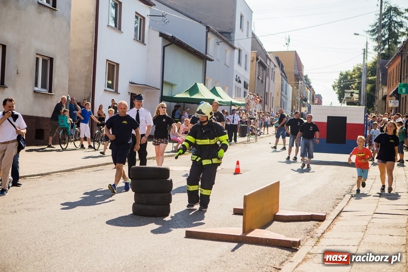 Zdjęcie w galerii na portalu naszraciborz.pl: Żelazny jak strażak w Krzanowicach. Patryk Wyglenda z pucharem prezesa OSP Krzanowice wiadomości z regionu