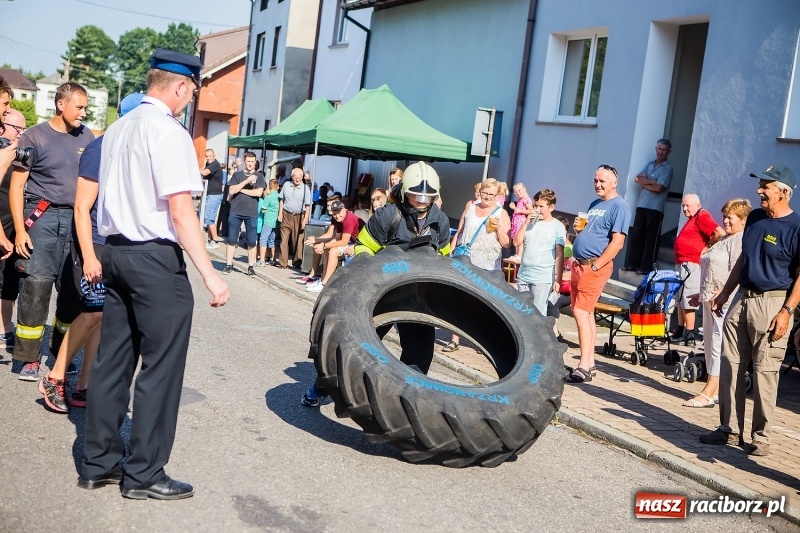 Zdjęcie w galerii na portalu naszraciborz.pl: Żelazny jak strażak w Krzanowicach. Patryk Wyglenda z pucharem prezesa OSP Krzanowice wiadomości z regionu