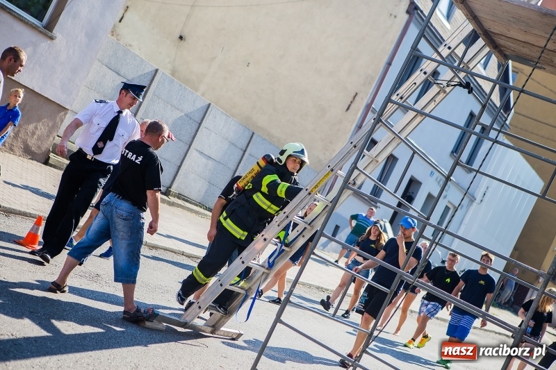 Zdjęcie w galerii na portalu naszraciborz.pl: Żelazny jak strażak w Krzanowicach. Patryk Wyglenda z pucharem prezesa OSP Krzanowice wiadomości z regionu