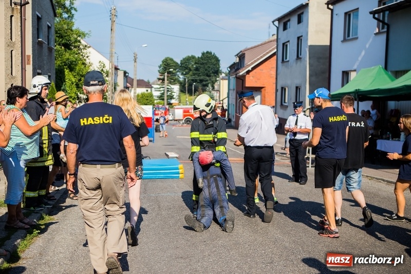 Zdjęcie w galerii na portalu naszraciborz.pl: Żelazny jak strażak w Krzanowicach. Patryk Wyglenda z pucharem prezesa OSP Krzanowice wiadomości z regionu