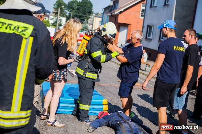 Zdjęcie w galerii na portalu naszraciborz.pl: Żelazny jak strażak w Krzanowicach. Patryk Wyglenda z pucharem prezesa OSP Krzanowice wiadomości z regionu