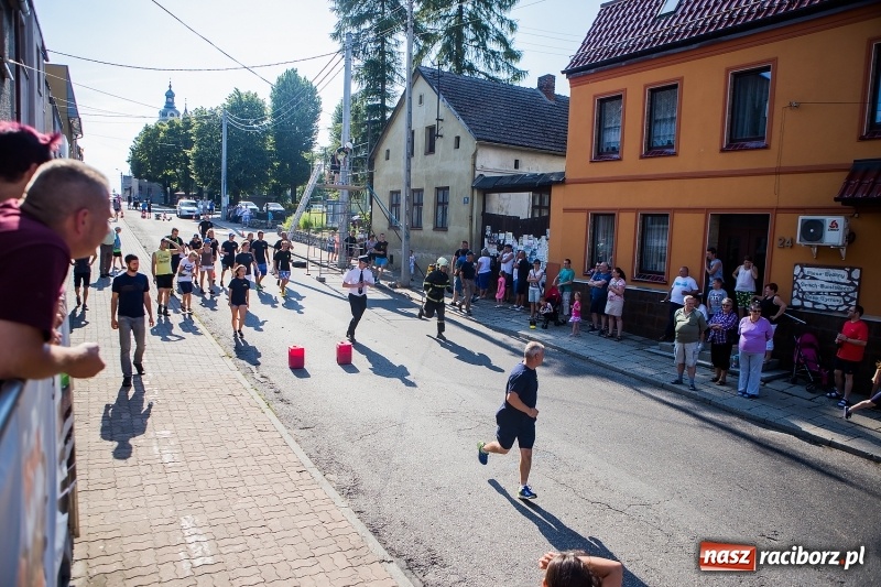 Zdjęcie w galerii na portalu naszraciborz.pl: Żelazny jak strażak w Krzanowicach. Patryk Wyglenda z pucharem prezesa OSP Krzanowice wiadomości z regionu