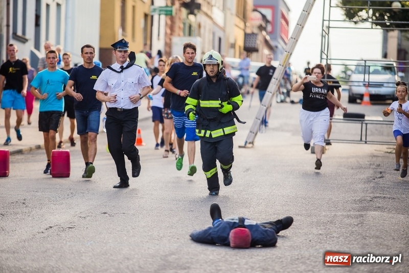 Zdjęcie w galerii na portalu naszraciborz.pl: Żelazny jak strażak w Krzanowicach. Patryk Wyglenda z pucharem prezesa OSP Krzanowice wiadomości z regionu