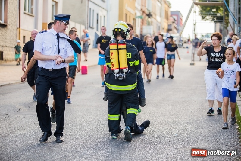 Zdjęcie w galerii na portalu naszraciborz.pl: Żelazny jak strażak w Krzanowicach. Patryk Wyglenda z pucharem prezesa OSP Krzanowice wiadomości z regionu