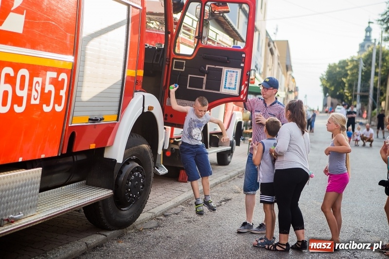 Zdjęcie w galerii na portalu naszraciborz.pl: Żelazny jak strażak w Krzanowicach. Patryk Wyglenda z pucharem prezesa OSP Krzanowice wiadomości z regionu