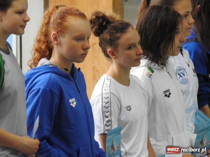 Zdjęcie w galerii na portalu naszraciborz.pl: Pływanie. Paulina Wojtaszewska ze złotem, srebrem i brązem  wiadomości z regionu