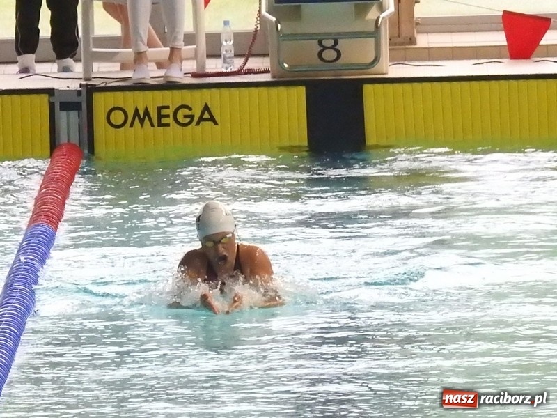 Zdjęcie w galerii na portalu naszraciborz.pl: Pływanie. Paulina Wojtaszewska ze złotem, srebrem i brązem  wiadomości z regionu