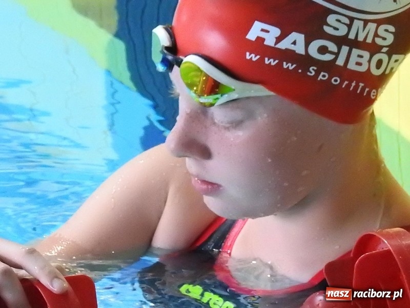 Zdjęcie w galerii na portalu naszraciborz.pl: Pływanie. Paulina Wojtaszewska ze złotem, srebrem i brązem  wiadomości z regionu
