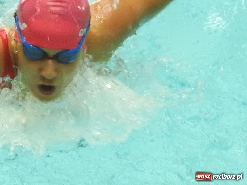 Zdjęcie w galerii na portalu naszraciborz.pl: Pływanie. Paulina Wojtaszewska ze złotem, srebrem i brązem  wiadomości z regionu