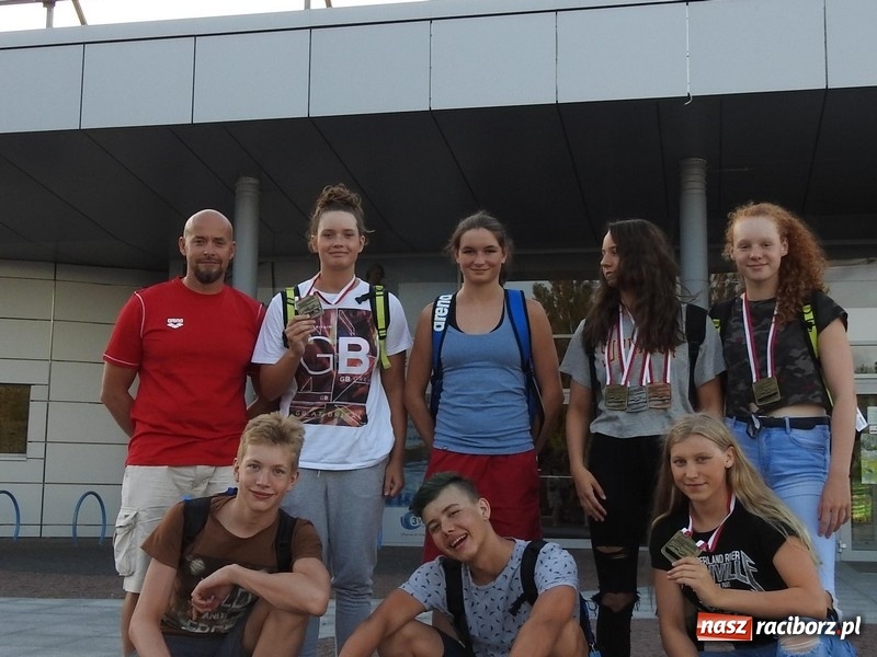 Zdjęcie w galerii na portalu naszraciborz.pl: Pływanie. Paulina Wojtaszewska ze złotem, srebrem i brązem  wiadomości z regionu