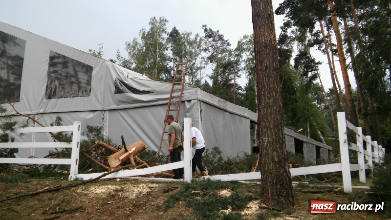 Zdjęcie w galerii na portalu naszraciborz.pl: Zniszczenia w Aquabraxie były ogromne. Ośrodek działa już normalnie FOTORELACJA wiadomości z regionu