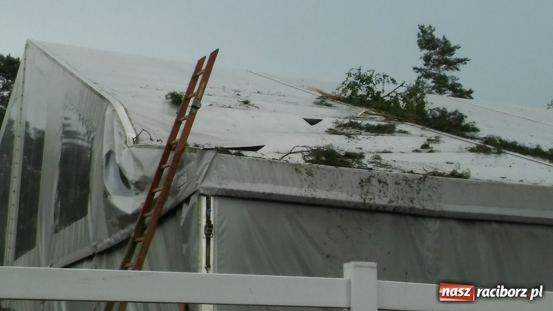 Zdjęcie w galerii na portalu naszraciborz.pl: Zniszczenia w Aquabraxie były ogromne. Ośrodek działa już normalnie FOTORELACJA wiadomości z regionu